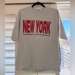 Zara Gray T-Shirt with Red New York Graphic
